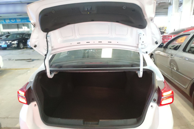 奇瑞 艾瑞泽GX 2018款 1.5T 手动劲色版 国V局部细节23