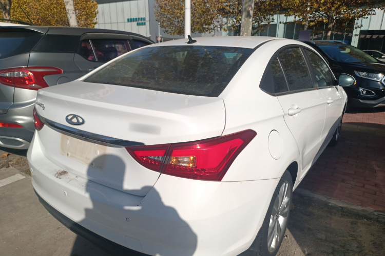 奇瑞 艾瑞泽5 2016款 1.5L CVT领潮版车身外观7