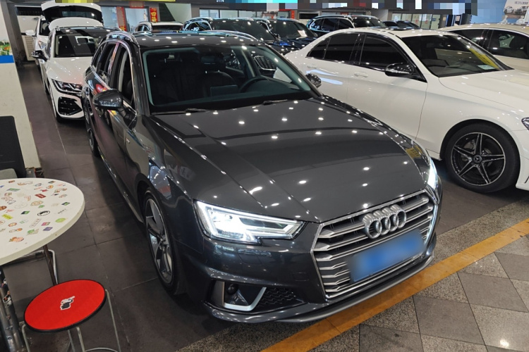 奥迪A4(进口) 2020款 Avant 先锋派 40 TFSI 时尚动感型车身外观6002