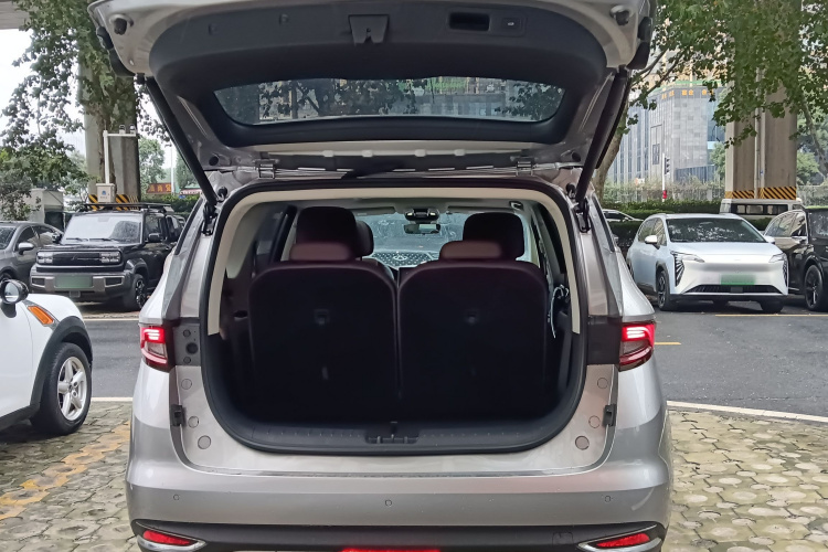 吉利汽车 嘉际新能源 2022款 1.5TD PHEV 白金尊贵型局部细节23