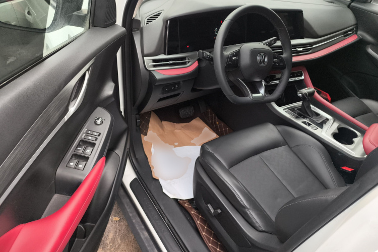 长安CS55PLUS 2022款 蓝鲸版 1.5T DCT豪华型中控内饰20