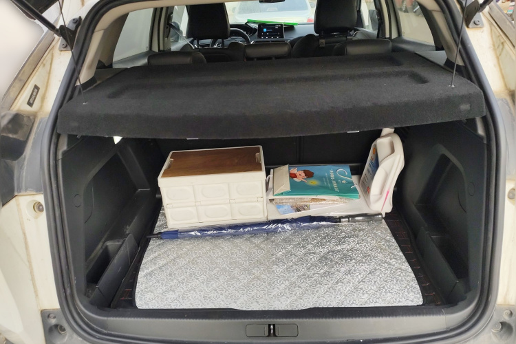 标致4008 2019款 380THP 尝先版中控内饰23