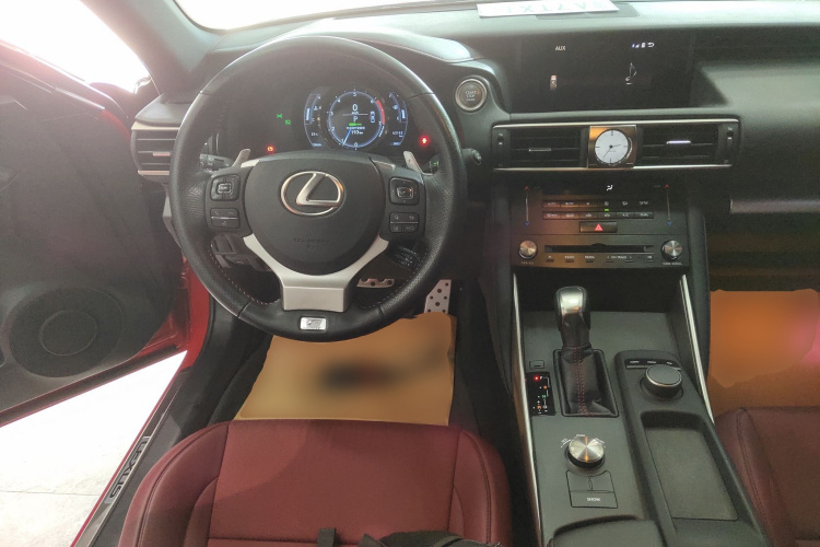 雷克萨斯IS 2017款 300 F SPORT版中控内饰12