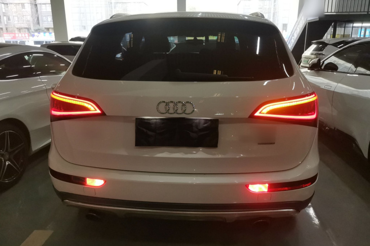 奥迪Q5 2017款 Plus 40 TFSI 技术型车身外观6004