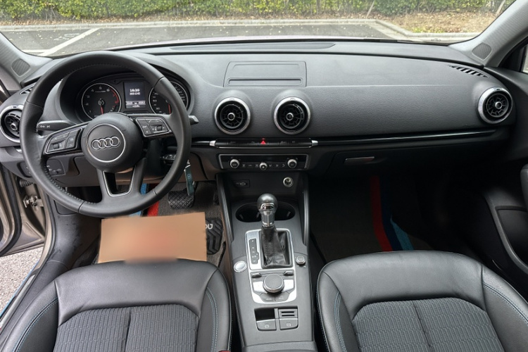 奥迪A3 2019款 Limousine 35 TFSI 时尚型 国V中控内饰7002