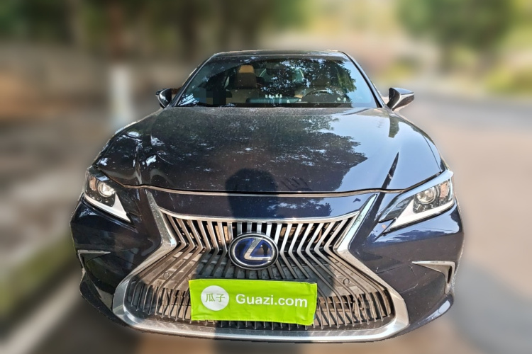 雷克萨斯ES 2020款 300h 卓越版车身外观2