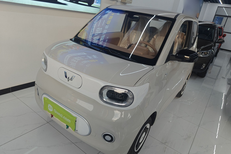 五菱汽车 宏光MINIEV 2024款 第三代 215km 青春版车身外观1