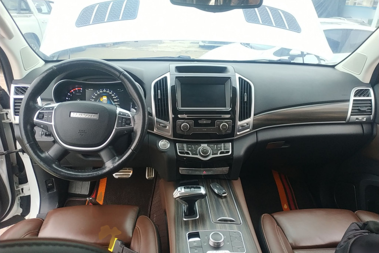 哈弗H9 2017款 2.0T 汽油四驱尊贵型 7座中控内饰12