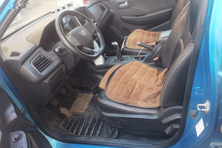 纳智捷 锐3 2016款 1.6L 手动智享型中控内饰19