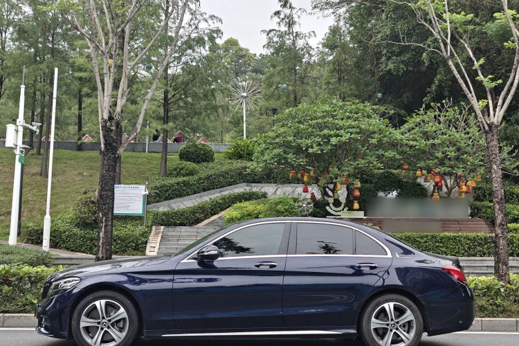 奔驰C级 2019款 C 260 L 运动版车身外观6004
