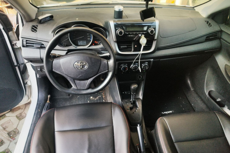 丰田 威驰 2017款 1.5L CVT创行版中控内饰12