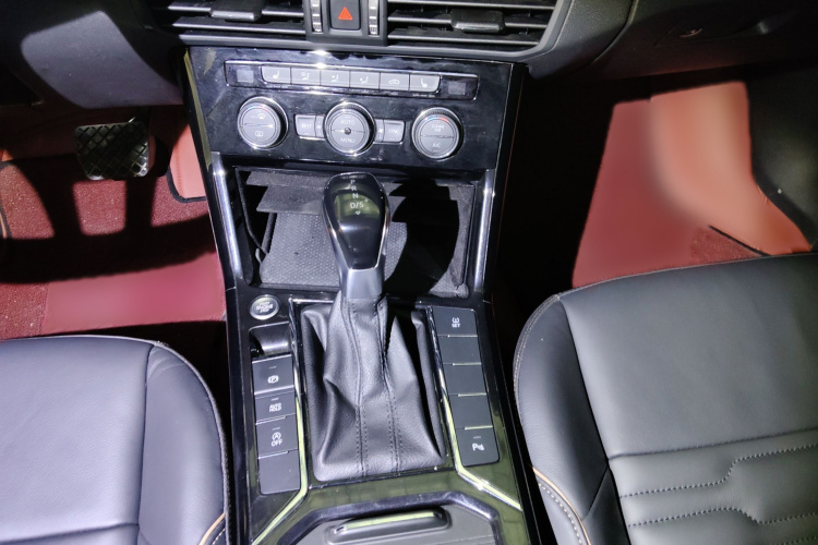 大众 帕萨特 2019款 330TSI 精英版 国VI局部细节18