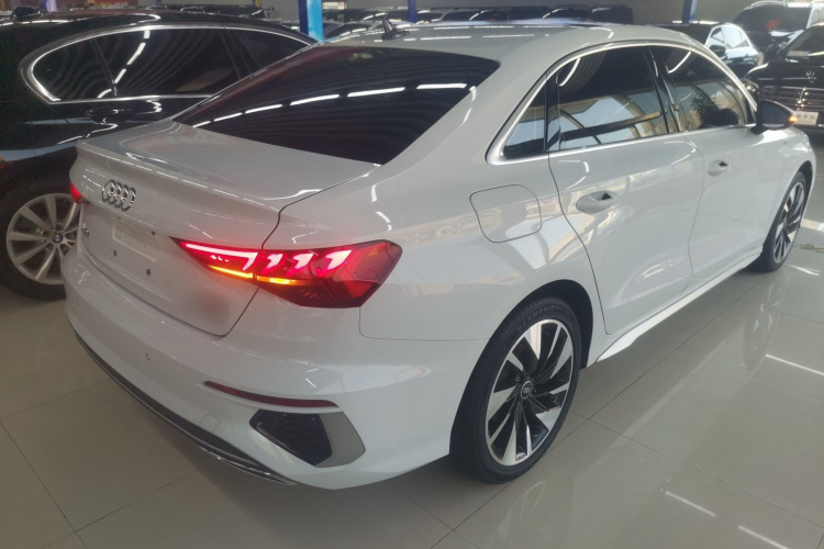 奥迪A3 2024款 A3L Limousine 35 TFSI 时尚运动型车身外观6005
