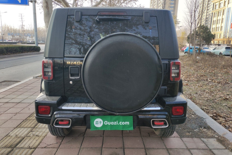 北京越野 北京BJ40 2019款 2.3T 自动四驱城市猎人版尊享型 国VI车身外观6