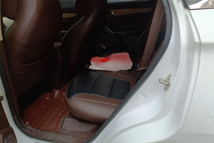 猎豹汽车 猎豹CS9 2018款 1.5T CVT劲锐型中控内饰7004