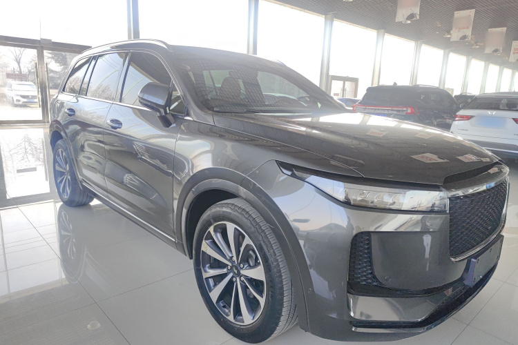 理想汽车 理想ONE 2020款 增程7座版车身外观3