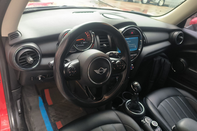 MINI 2016款 1.2T ONE 先锋派中控内饰12
