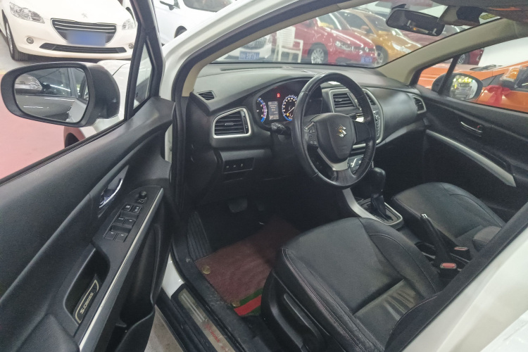 铃木 锋驭 2014款 1.6L CVT两驱精英型中控内饰20