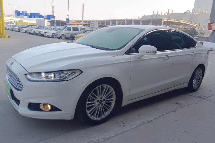 福特 蒙迪欧 2013款 2.0L GTDi240至尊型车身外观4