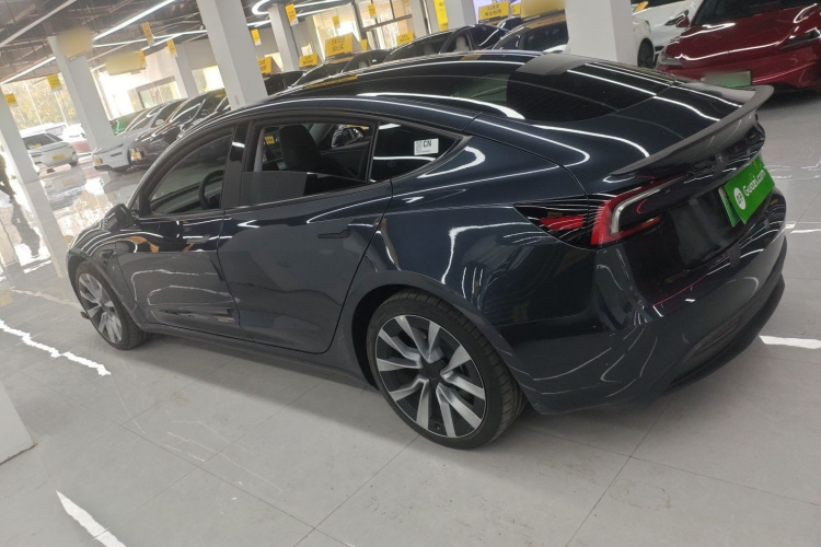 特斯拉 Model 3 2025款 后轮驱动版车身外观6003