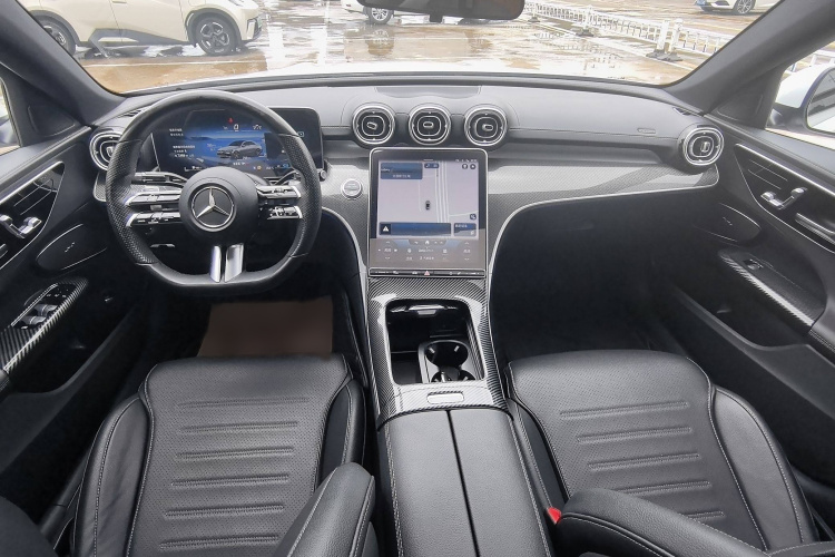 奔驰C级 2022款 改款 C 260 L 运动版中控内饰7001