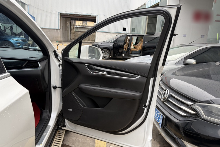 凯迪拉克XT6 2021款 28T 六座四驱豪华型中控内饰7007