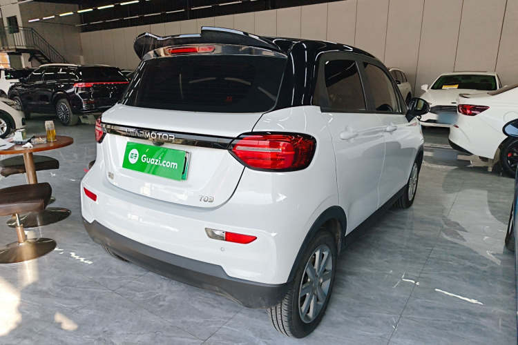 零跑汽车 零跑T03 2022款 玛瑙版车身外观7