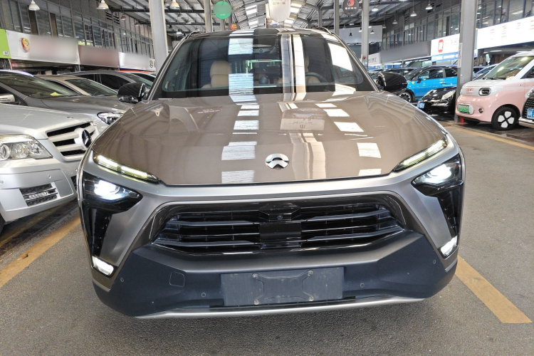 蔚来ES8 2020款 580KM 七座版车身外观2