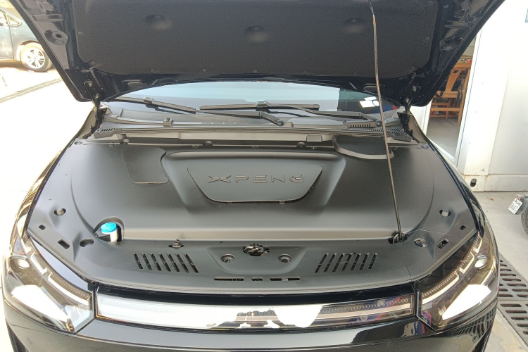 小鹏P5 2021款 550E机舱底盘24