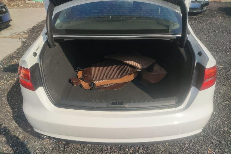 奥迪A4L 2015款 35 TFSI 自动标准型局部细节23