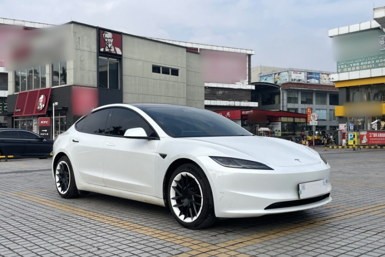 特斯拉 Model 3 2023款 长续航全轮驱动版车身外观6005
