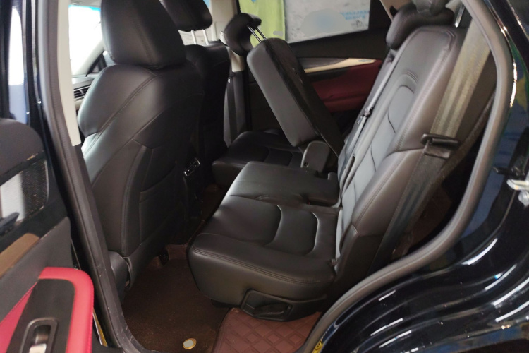 捷途X70 2023款 1.5T 手动超越版 7座中控内饰21