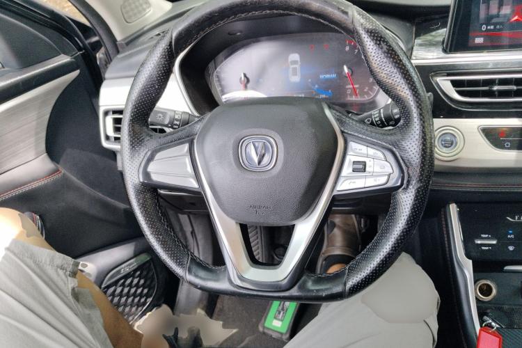 长安CS75 2020款 280T 自动智惠型 国VI中控内饰13