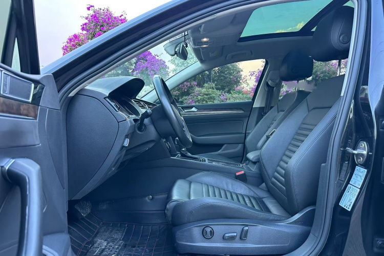 大众 迈腾 2019款 330TSI DSG 豪华型 国VI中控内饰7007