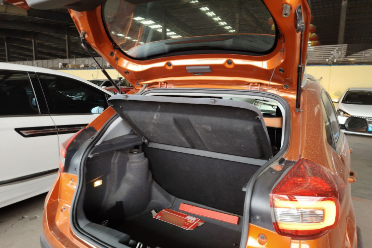 奇瑞 瑞虎3X 2017款 1.5L 手动都市领先版机舱底盘23