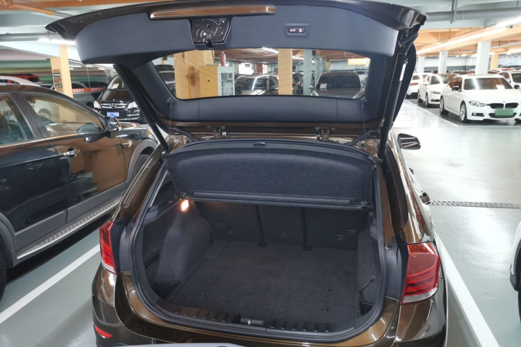 宝马X1 2013款 sDrive18i 时尚型局部细节23