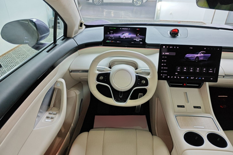 鸿蒙智行 智界R7 2025款 增程 251km Max中控内饰13