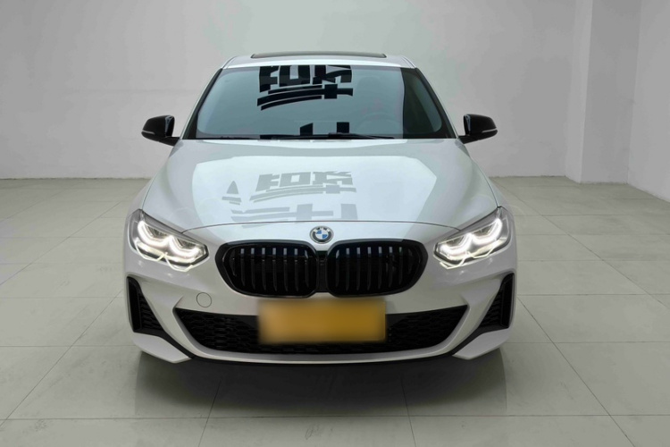 宝马1系 2023款 125i M运动曜夜版车身外观6003