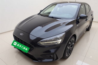 福特 福克斯 2020款 三厢 EcoBoost 180 自动ST Line