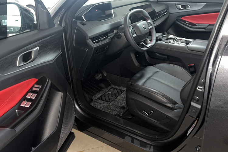 长安CS55PLUS 2024款 第三代 1.5T DCT卓越型中控内饰7002