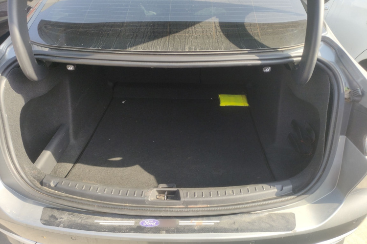 福特 蒙迪欧 2022款 改款 EcoBoost 245 豪华型机舱底盘23