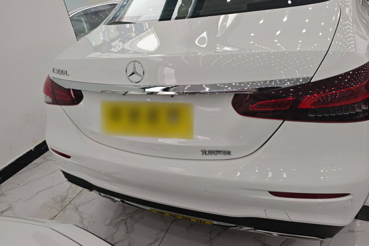 奔驰E级 2021款 E 300 L 运动时尚型车身外观6004