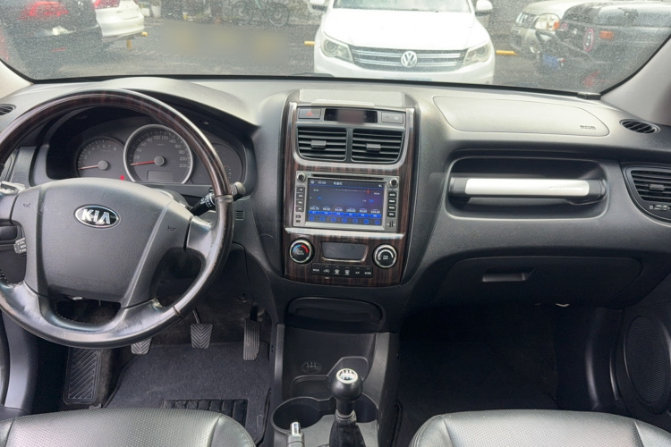 起亚 狮跑 2013款 2.0L 手动两驱版GLS中控内饰7003