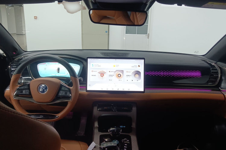 比亚迪 汉 2022款 DM-p 202KM 四驱旗舰型中控内饰12