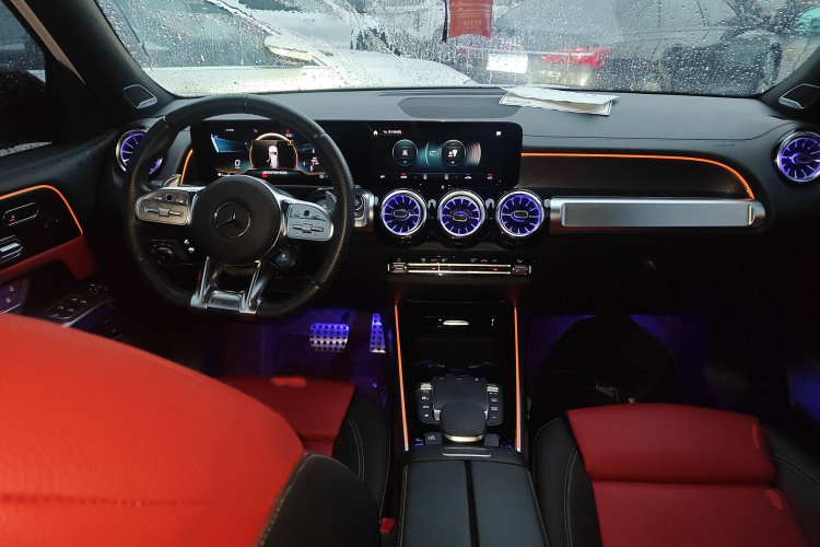 奔驰GLB AMG 2023款 AMG GLB 35 4MATIC中控内饰7002
