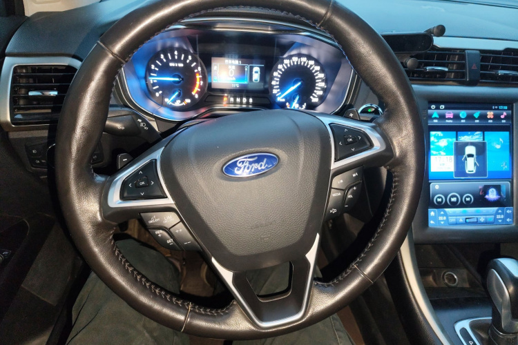 福特 蒙迪欧 2013款 2.0L GTDi200时尚型中控内饰13