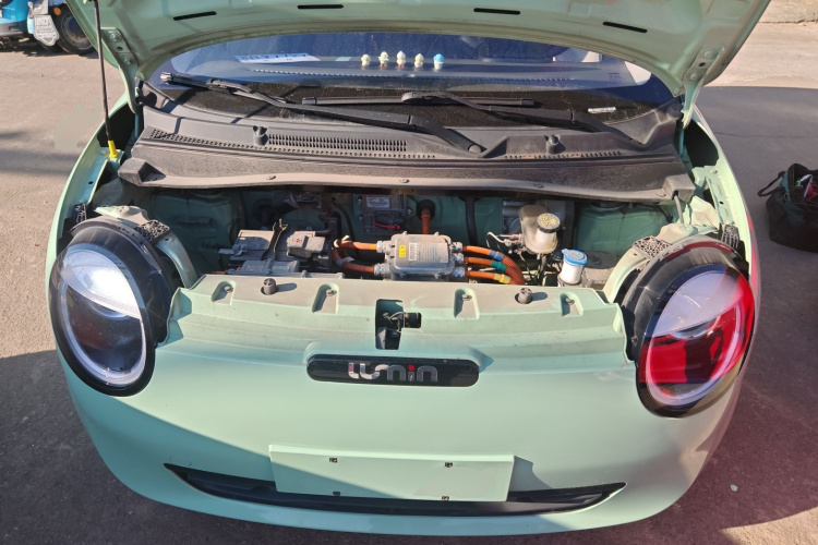 长安启源 长安Lumin 2022款 155km 清甜款机舱底盘24