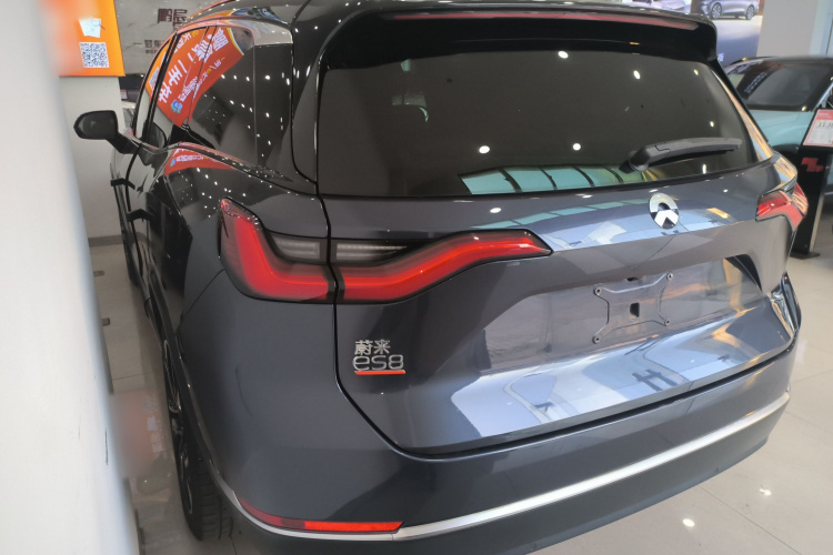 蔚来ES8 2020款 580KM 签名版 六座版车身外观4