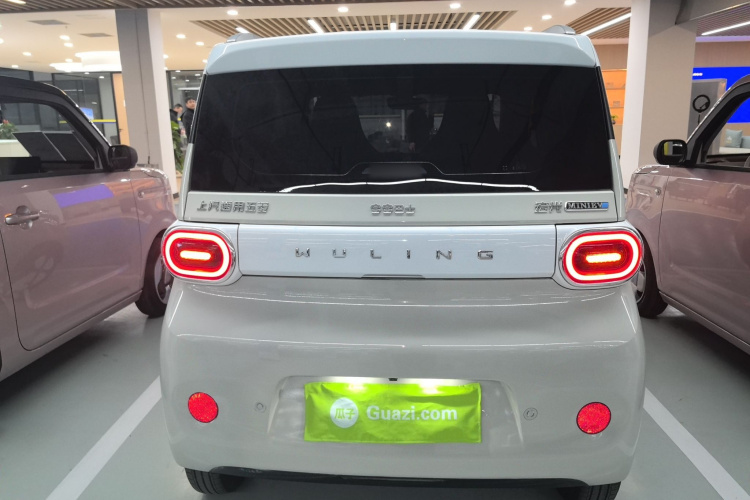 五菱汽车 宏光MINIEV 2024款 第三代 215km 进阶版车身外观6004