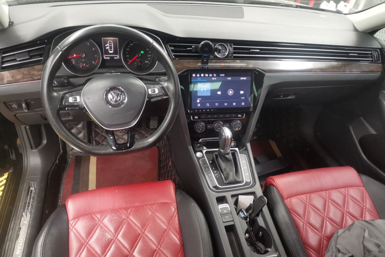 大众 迈腾 2017款 330TSI DSG 豪华型中控内饰12